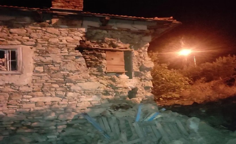 6,1'lik deprem Manisa'da 83 yapıyı etkilendi!