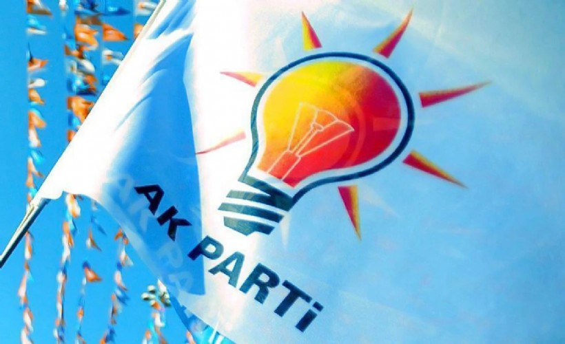 AK Parti Buca'da kriz: Sosyal medyadan grup başkan vekilini hedef aldı!