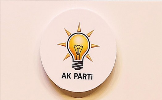 AK Parti'de istifa depremi: Üç başkan birden
