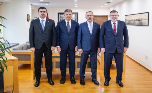 AK Parti'den Tugay'a ziyaret! Büyükşehir'de Karşıyaka Stadı zirvesi
