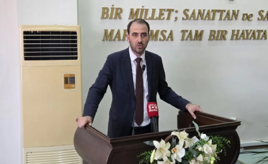 AK Partili Yaşadı Büyükşehir'e yüklendi: 'Gençlik Merkezi'ni bir buçuk yılda bitiremeyenler...'