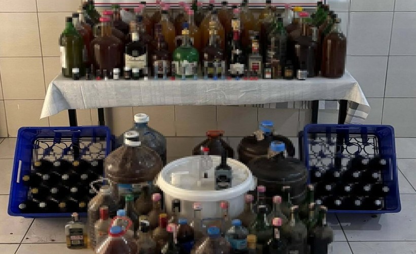 Aydın'da kaçak içki operasyonu: 3 gözaltı