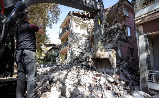 Bakan Kurum Sındırgı Depremi'nin bilançosunu açıkladı
