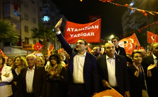 Balçova Cumhuriyet'in peşinde tek yürek oldu!