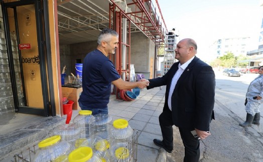Başkan Çiçek'ten esnaf ziyareti