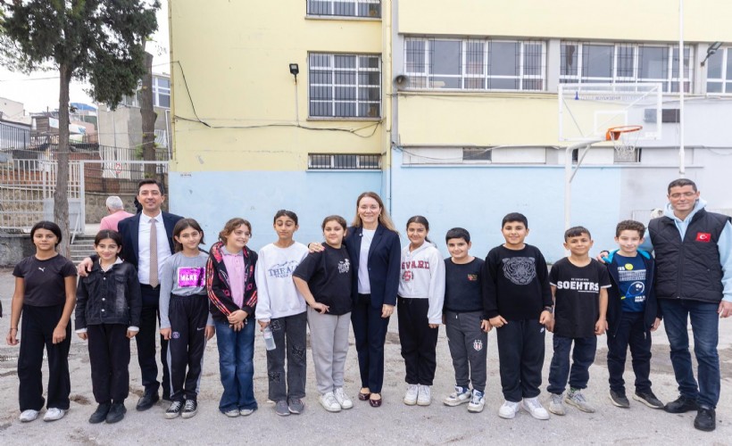 Başkan Mutlu’dan öğrencilere sürpriz ziyaret