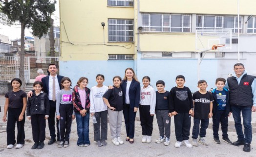 Başkan Mutlu'dan öğrencilere sürpriz ziyaret