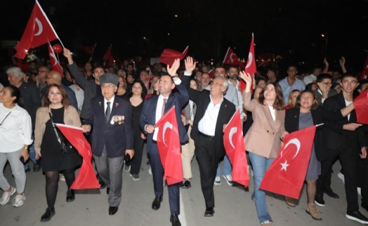 Bayraklı'da Cumhuriyet Bayramı coşkusu