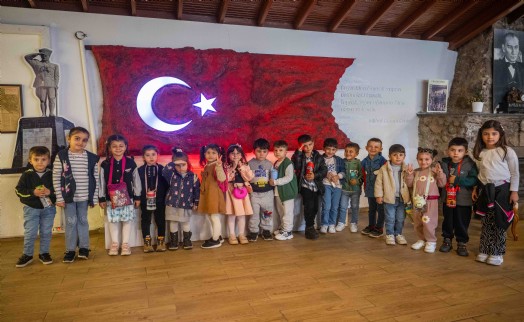 Bornova Belediyesi'nden 29 Ekim'e özel anlamlı kültür gezisi
