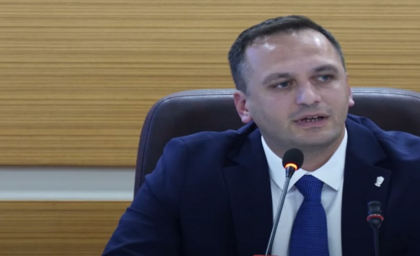 Bornova Meclisi'nde 'Süre Belgesi' çıkmazı: Bakanlık topu bize attı!