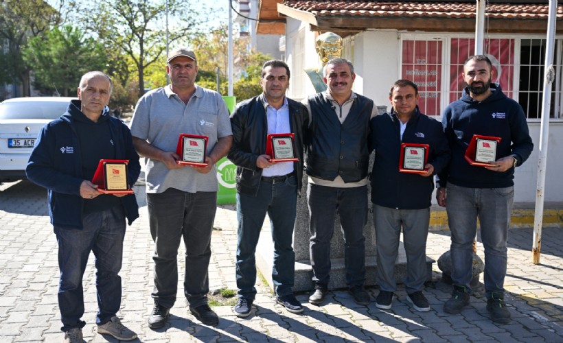 Bornova'da temizlik emekçilerine anlamlı teşekkür