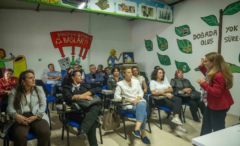 Bornova'da sıfır atık için muhtarlara eğitim