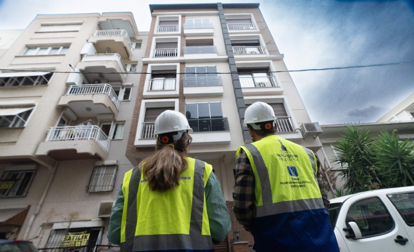 Büyükşehir İzmirlileri binalarını yenilemeye davet ediyor!