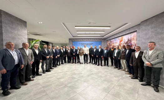 CHP İzmir'de başkanlar zirvesi; Neler konuşuldu?