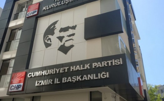 CHP İzmir'de flaş gelişme! İlçe başkanı görevden alındı