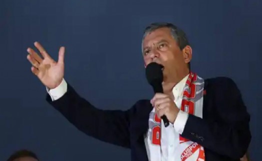CHP lideri Özel'den TELE1'e kayyum kararına tepki: ‘Hükmedemediği medyayı sansür etmek tam bir darbeci refleksidir!'