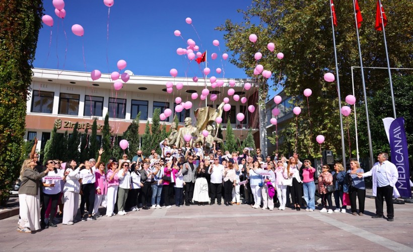 Çeşme’de sağlığa 'Pembe Adımlar' atıldı