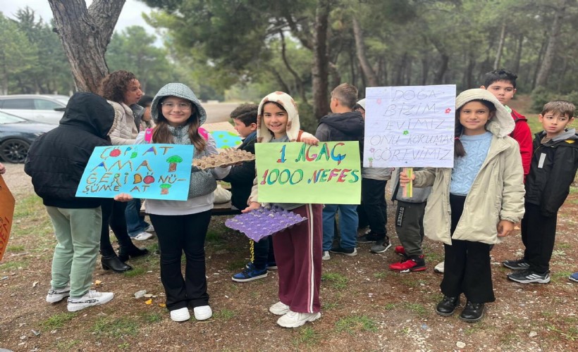 Çevreci minikler doğayı temizleyip tohum topu ekti