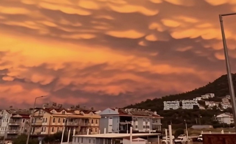 Fethiye'de Mammatus bulutları şov yaptı!