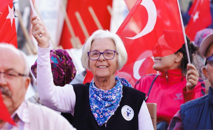 İzmir'de 'Cumhuriyet Her Yerde'