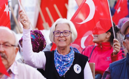 İzmir'de 'Cumhuriyet Her Yerde'