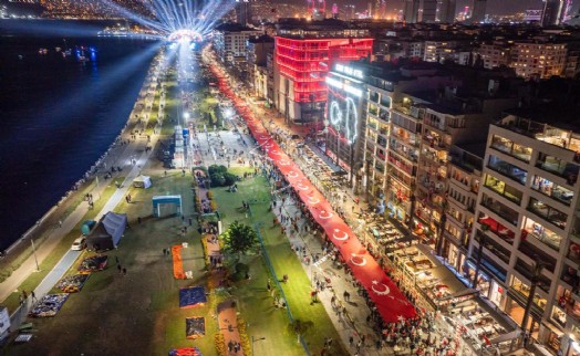 İzmir'de Cumhuriyet coşkuyla kutlanacak!