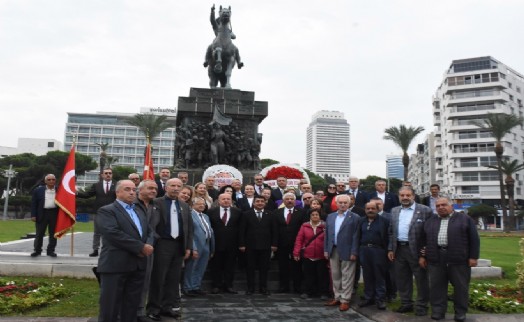 İzmir'de Muhtarlar Günü törenle kutlandı