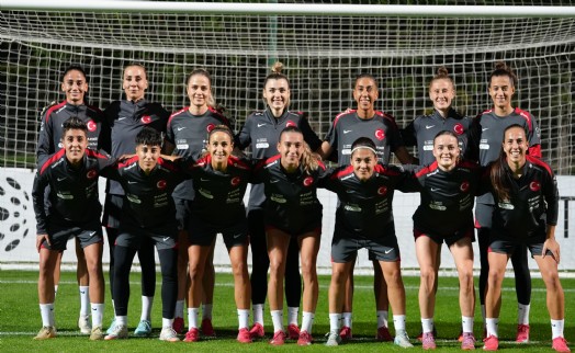 İzmir'de milli heyecan