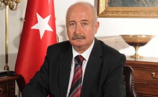 İzmir'in eski Valisi Alaaddin Yüksel hayatını kaybetti