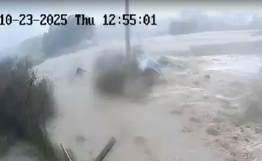 Kahreden anlar: Sel sularına böyle kapılmış...