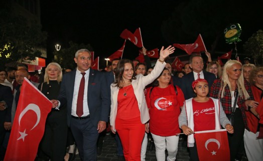 Karşıyaka 29 Ekim'de gelincik tarlasına dönüşecek!