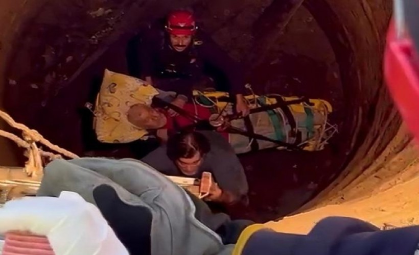 Kuyuya düşen Halil Dede'yi İzmir Büyükşehir Belediyesi İtfaiyesi kurtardı