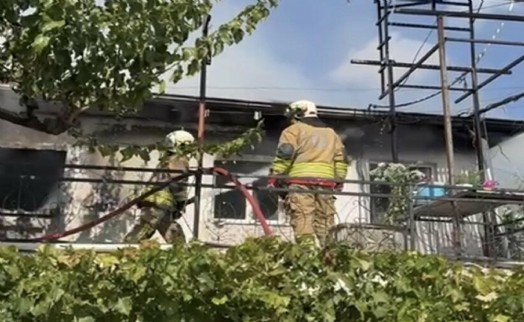 Manisa'da evde çıkan yangında ikinci kat kullanılmaz hale geldi