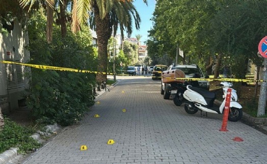 Marmaris'te iki grup arasında silahlı kavga: 3 gözaltı