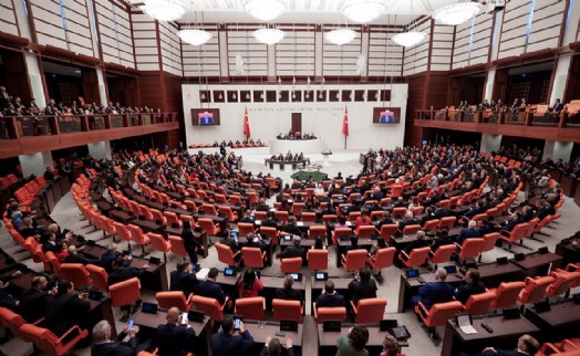 Meclis'te trafik yasa teklifinin görüşmeleri askıya alındı