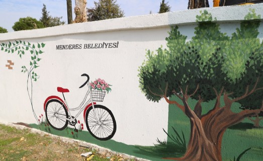 Menderes'te Akçaköy'ün duvarları tuvale dönüştü