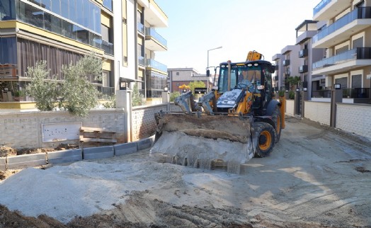 Menderes'te yollar yenileniyor