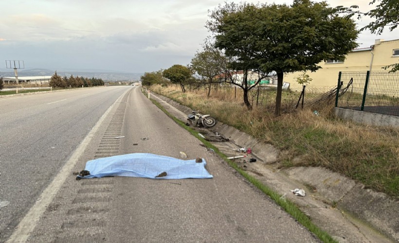 Minibüsle çarpışan motosikletin sürücüsü hayatını kaybetti!