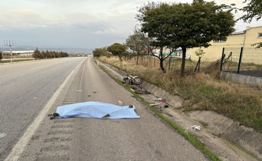 Minibüsle çarpışan motosikletin sürücüsü hayatını kaybetti!