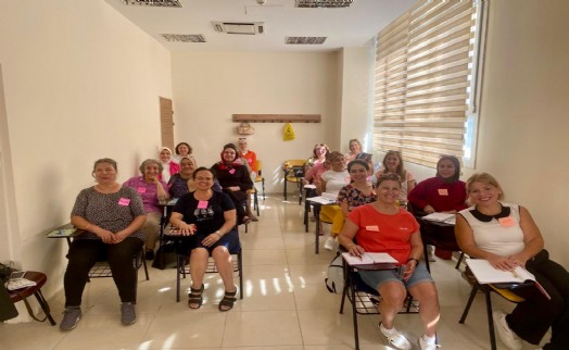 Örnekköy Kadın Dayanışma Merkezi'nde yabancı dil kursları başladı