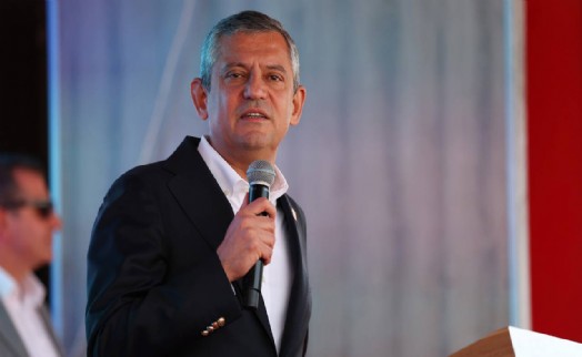 Özel'den 'Cumhuriyet Bayramı' telefonu