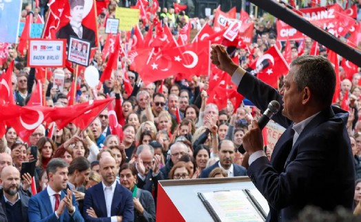 Özel'in Avrupa turu sürüyor: AB yolu CHP'den geçer