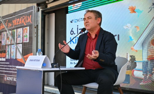 Sinan Meydan İZKİTAP'ta 'Adım Adım Cumhuriyet'i anlattı