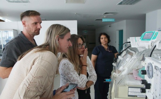 Tatile gelen İngiliz ailenin bebeği, Muğla'da hayata tutundu