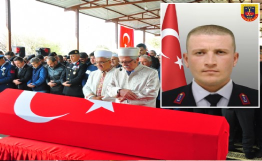 Şehit jandarma astsubay, memleketi Manisa'da toprağa verildi