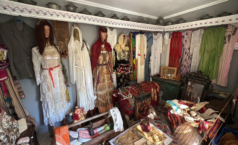 Yörük kültürüne ait eşyaları ‘çadır müze’de sergiliyor