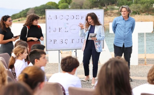 'Harflerin Çeşmesi' çalışması Harf Devrimi'nin yıl dönümünde tanıtıldı