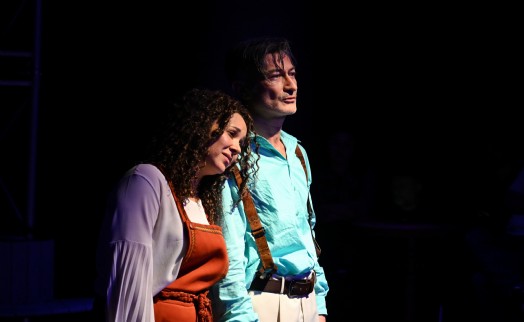 'Unutmak' Bornova'da sahneye çıktı