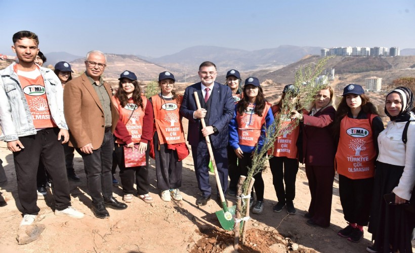 AK Partili Saygılı'dan Milli Ağaçlandırma Günü'nde 'yeşil' mesaj!