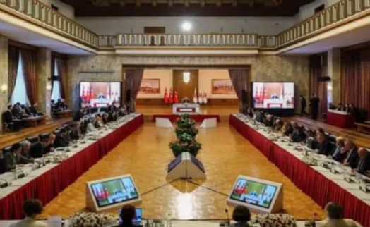 Açılım komisyonunda 'İmralı' krizi: İtirazlar erteleme getirdi!